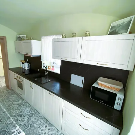 וילה Tomima *